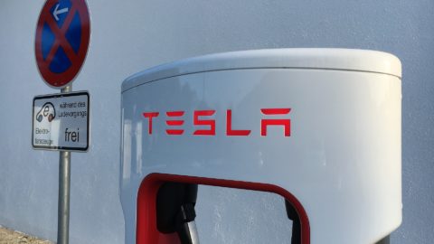 Tesla-Ladesäule Elektroauto